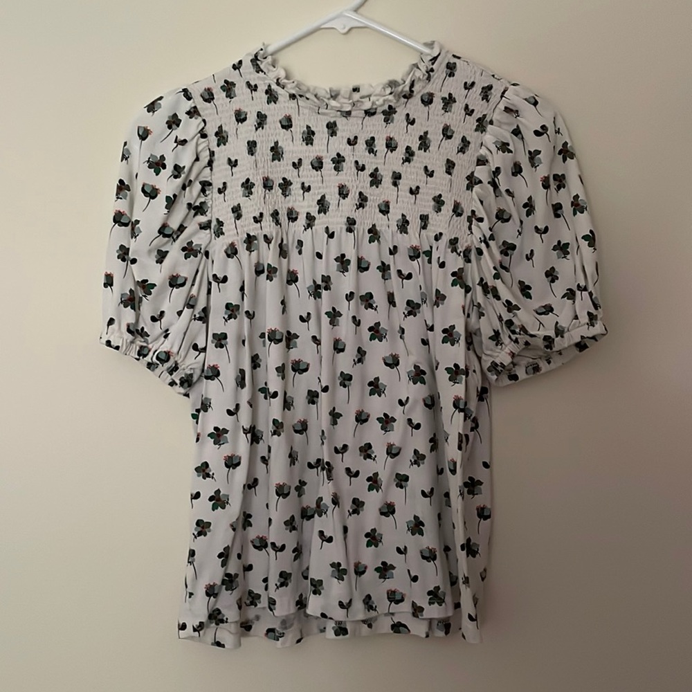 Loft medium puffy sleeves floral top